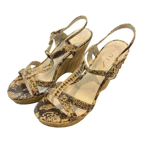 UNISA Women’s 7.5 Snakeskin Wedge Strappy Sandal - Picture 3 of 5
